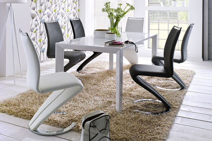 dizajnové kovové jedálenské stoličky