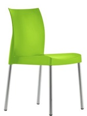 plastová stolička zelená